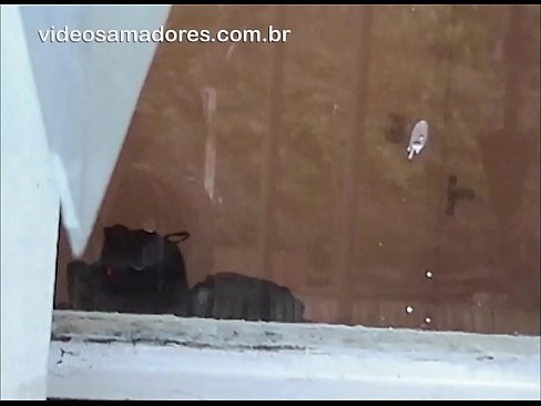 ❤️ Kiimainen mies katselee tyttöystäväänsä toisen miehen kanssa, naimisiinmenovideon nauhoitus häiritsemättä pariskuntaa ❤ Seksivideo at us ❤