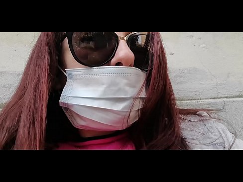 ❤️ Nicoletta kostaa naapurilleen ja pissaa hänen autotalliinsa (Special Covid19 Italian karanteeni) ❤ Seksivideo at us ❤