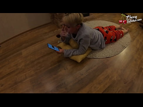 ❤️ Hullu blondi imee valtavaa mulkkua imee ja pomppii sen päällä - anaaliseksiä ❤ Seksivideo at us ❤