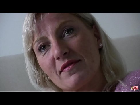 ❤️ Äiti jota me kaikki nussimme ... Lady, käyttäydy kunnolla! ❤ Seksivideo at us ❤